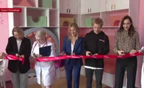Леон Кемстач открыл новые игровые пространства в Детской областной клинической больнице