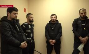 В Петербурге полицейские задержали подозреваемых в кражах дорогостоящих гаджетов