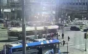 Стали известны подробности наезда «умного» трамвая «Довлатов» на пешеходов в Петербурге