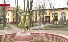В Педиатрическом университете запустили фонтан и повесили скворечники