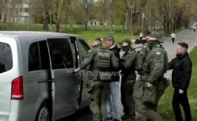 В Нарве мужчину с георгиевской лентой обвинили в поддержке международных преступлений