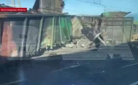 Грузовой поезд сошел с рельсов в Волгоградской области в результате атаки беспилотника