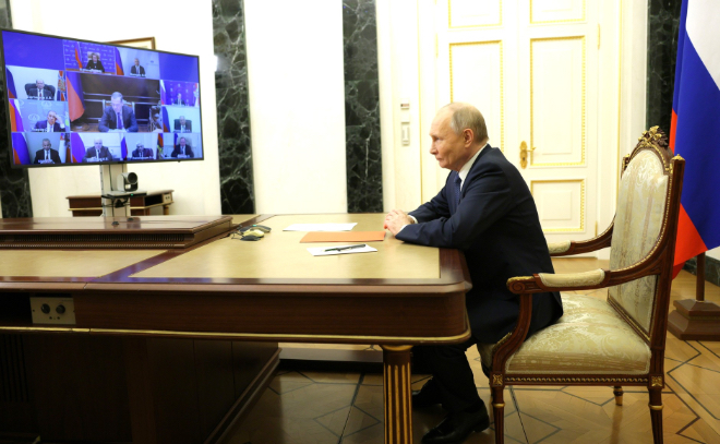 Разновекторность друзей: Владимир Путин назвал первые приоритеты для Совбеза РФ