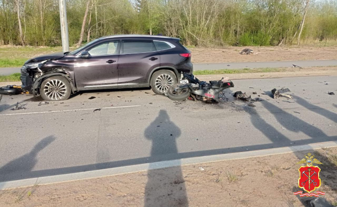 Мотоциклист погиб при столкновении с двумя авто в поселке имени Морозова