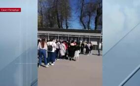 Нижний парк Петергофа эвакуировали из-за сообщений о минировании