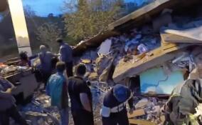 В Лужском районе двухэтажный дом рухнул из-за взрыва газа