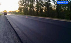 Второй въезд в Гатчину теперь с новым асфальтом