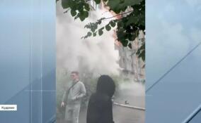 В Кудрово жильцов дома эвакуировали во время пожара в магазине стройматериалов