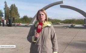 На территории мемориала «Разорванное кольцо» проходит торжественно-траурная церемония