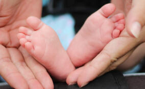 В День матери на станции метро «Горьковская» пассажирка родила ребенка