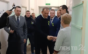 Александр Дрозденко встретился с бойцами, которые проходят лечение в Кировской межрайонной больнице