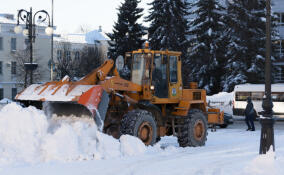 За сутки в Ленобласти расчистили от снега более 4 тысяч километров дорог