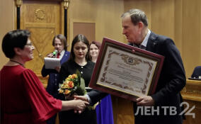 Александр Дрозденко вручил награды лучшим работникам сферы ЖКХ