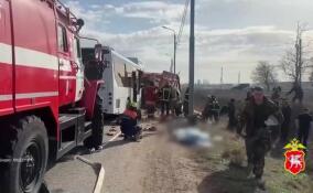 Шесть человек погибли при столкновении рейсового автобуса с грузовиком в Крыму