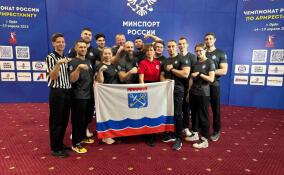 Армрестлеры из Ленобласти взяли комплект медалей на чемпионате России