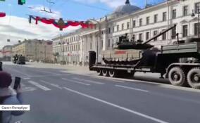 Петербург встал в девятибалльных пробках из-за репетиции парада