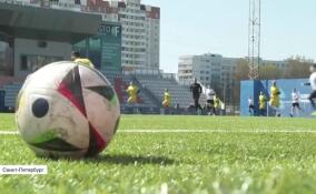 В Петербурге состоялся товарищеский матч, приуроченный к 80-летию Победы