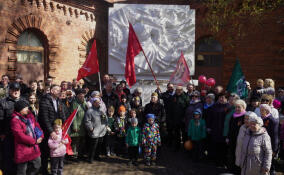 На Сестрорецком инструментальном заводе отметили 80-летие Победы