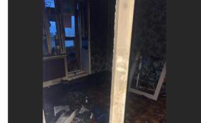 В Кировском районе загорелась трехкомнатная квартира