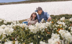 Александр Дрозденко трогательно поздравил жену с днем рождения