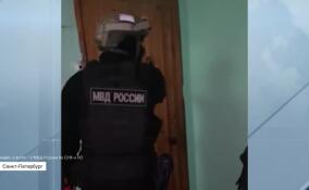 В Петербурге трое россиян и один иностранец-нелегал подозреваются в организации незаконной миграции