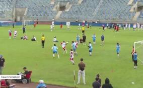 «Футбольные мамы» встретились на турнире в Петербурге