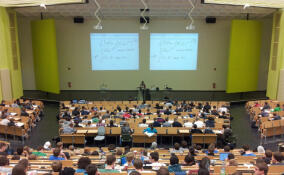 Более 9 тысяч абитуриентов готовы принять вузы, техникумы и колледжи Ленобласти в этом году