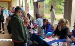 Ярмарка вакансий собрала работодателей в Ленобласти