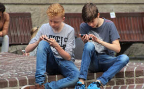 Россияне стали меньше контролировать время детей в соцсетях