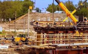 В Енакиево продолжается капитальный ремонт путепровода на улице Ленина