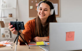 Специалисты по рекламе смогут пройти сертификацию VK AdBlogger