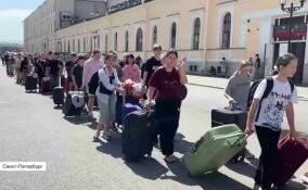 В Ленобласть прибыли 70 детей из Енакиево