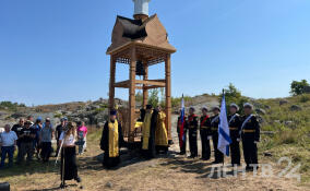На острове Соммерс в Финском заливе появилась звонница