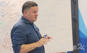 Сергей Перминов провел встречу с участниками проекта «ПолитЗавод»