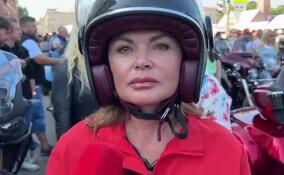 Ирина Дрозденко присоединилась к мотопараду до государственной границы с Финляндией