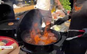 Гриль, барбекю и стендап: как прошел гастрономический шоу-фестиваль «ЖаритьФест»