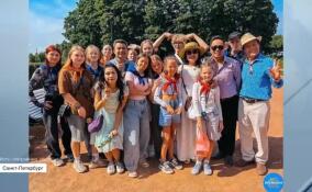 Дети из Енакиево посетили главные достопримечательности Северной столицы