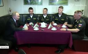 В День ВМФ Владимир Путин посетил Морской собор в Кронштадте