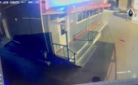 Уголовное дело завели на жительницу Киришей за оставление маленькой дочери ночью на улице