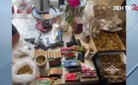 В Ленобласти задержали подозреваемого в незаконном обороте оружия, боеприпасов и наркотиков