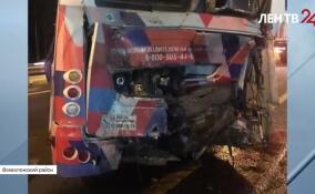 Во Всеволожском районе произошло столкновение рейсового автобуса с фурой