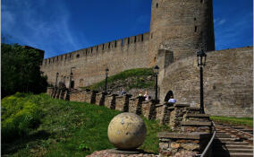 В Ивангороде собираются смягчить пропускной режим для туристов