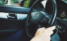 Из-за долгов более 4 тысяч петербуржцев временно лишились водительских прав