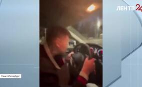 В Петербурге полиция задержала подозреваемых в нападении на таксиста и угоне его автомобиля