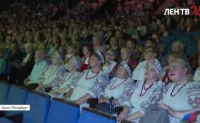 Во Дворце искусств Ленобласти проходит фестиваль старшего поколения «Ленинградское долголетие»