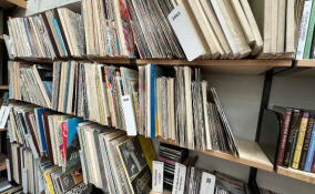 В Монрепо появилась библиотека на 9 тысяч книг