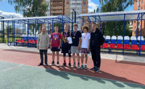 В Гатчине определили сильнейших в дворовом баскетболе 3×3
