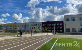 Губернатор Ленобласти посетил новую школу в Новоселье