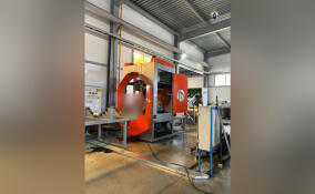 На предприятии в Петербурге рабочего затянуло в станок