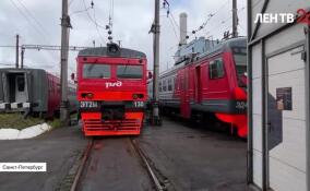 Комтранс Ленобласти осмотрел подвижные составы в моторвагонном депо Санкт-Петербург-Балтийский